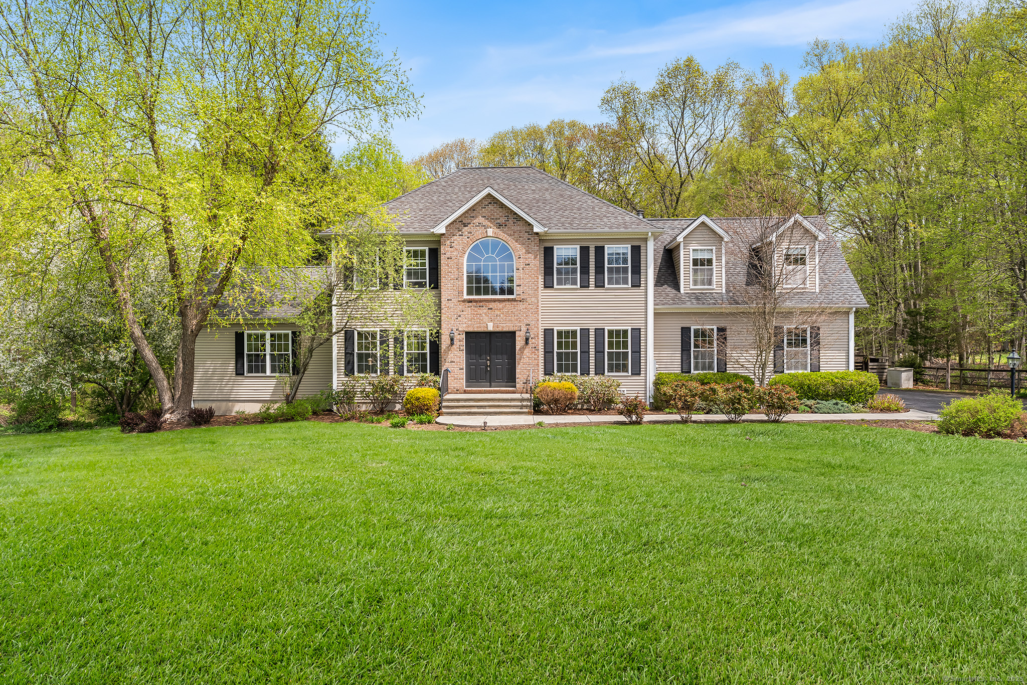 11 Aldo Drive, Woodbridge, Connecticut image 1