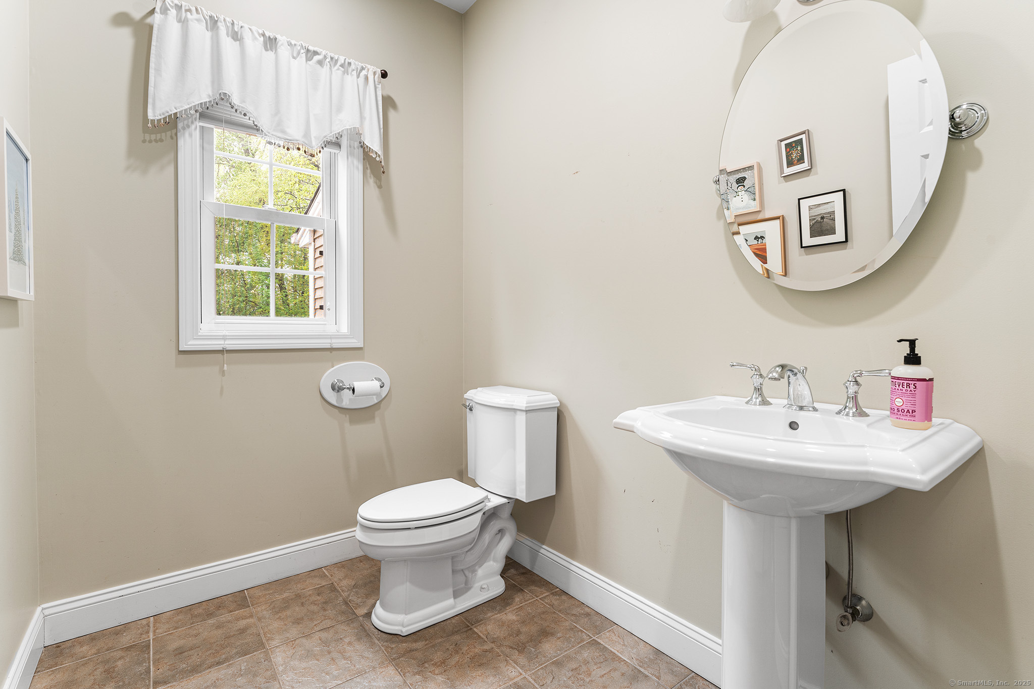 11 Aldo Drive, Woodbridge, Connecticut image 14