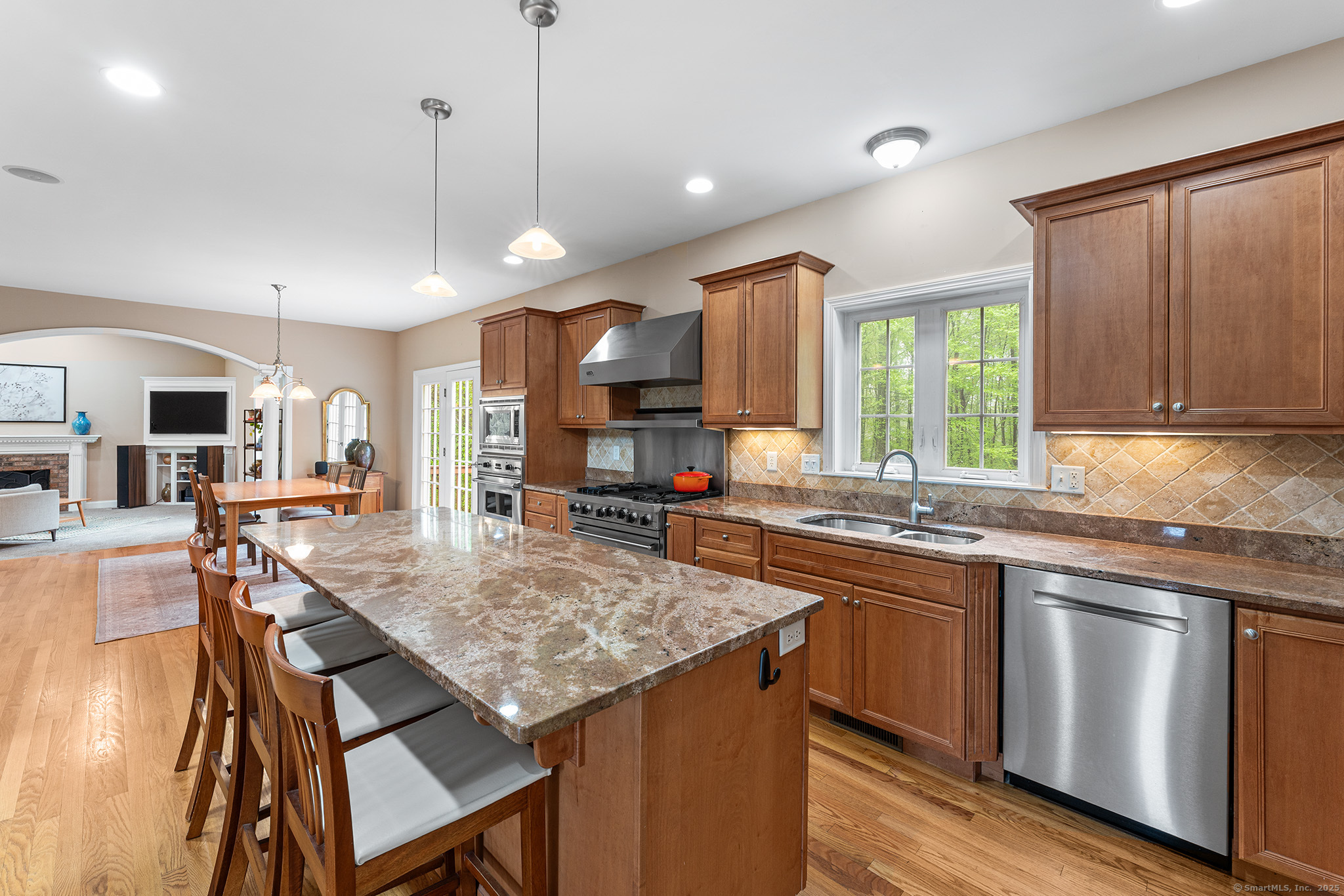 11 Aldo Drive, Woodbridge, Connecticut image 4