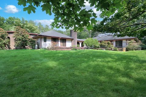 3853 Congress Street Fairfield CT 06824