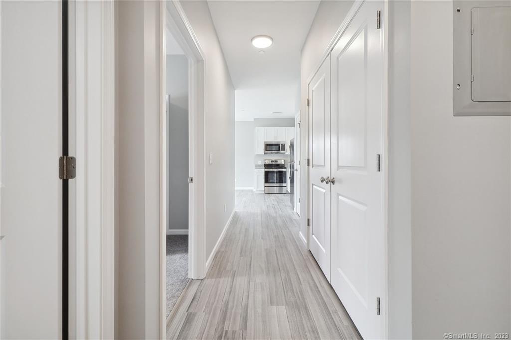 10 Steele Boulevard 202