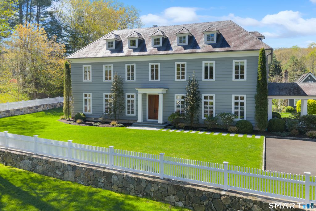 Photo of 24 Llewellyn Drive, New Canaan, CT 06840 (MLS # 24166713)
