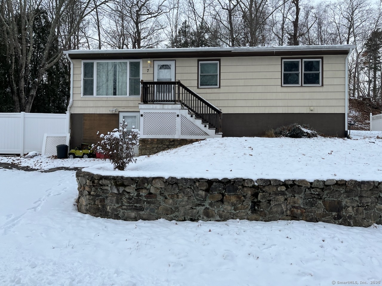 Property for Sale at Donna Avenue, Derby, Connecticut - Bedrooms: 4 
Bathrooms: 2 
Rooms: 8  - $329,000