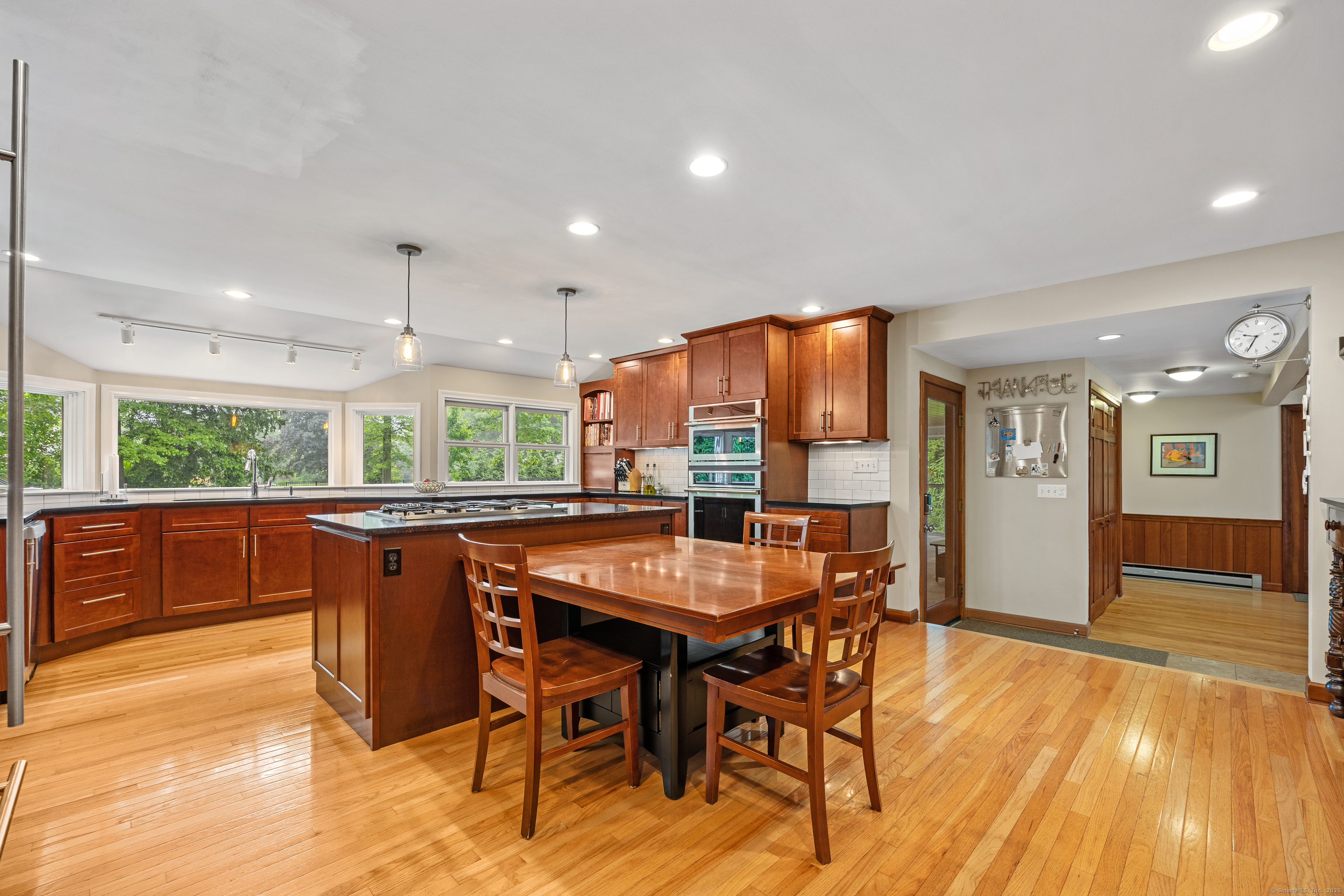 876 S Brooksvale Road, Cheshire, Connecticut image 4