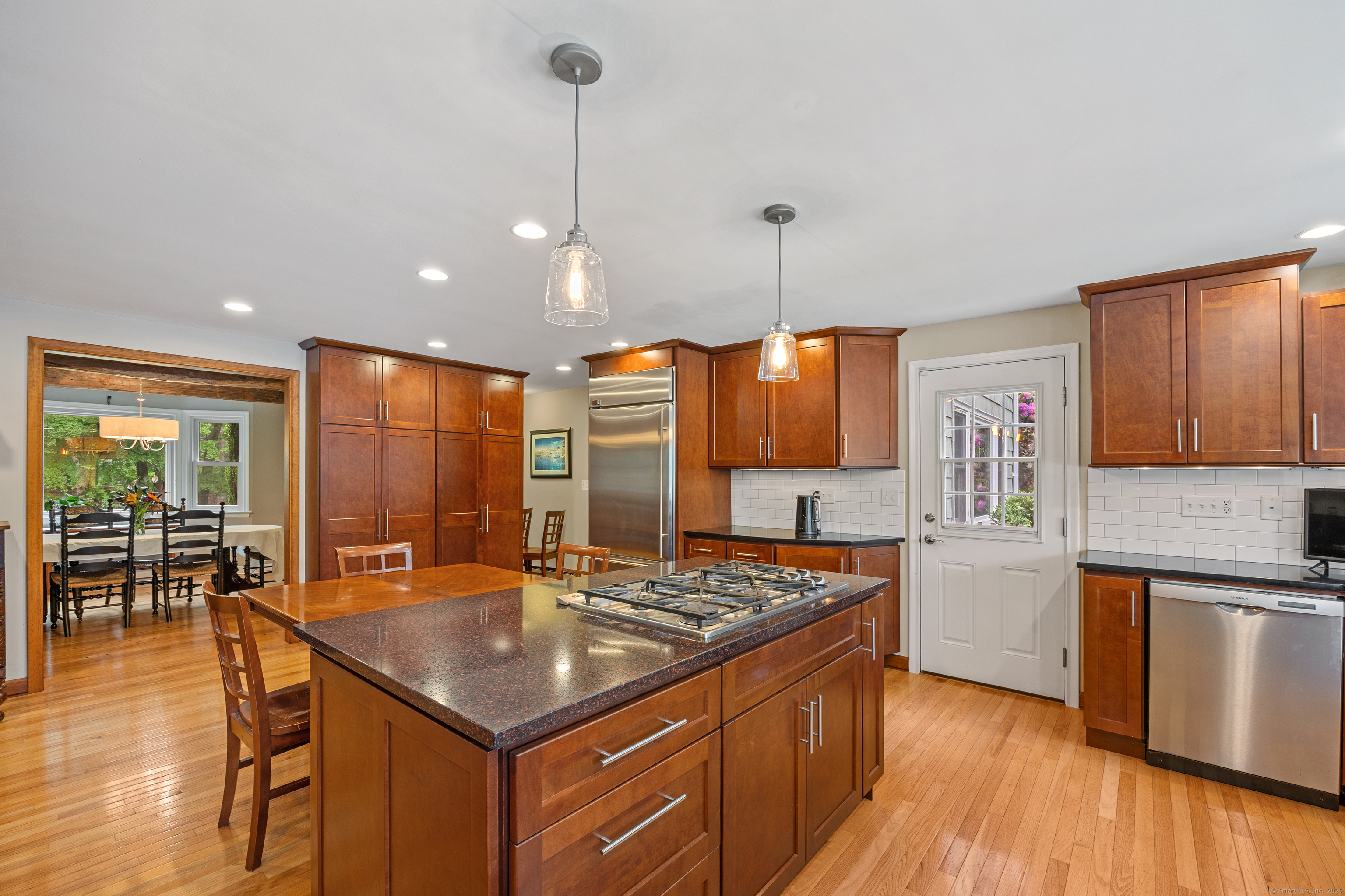 876 S Brooksvale Road, Cheshire, Connecticut image 3