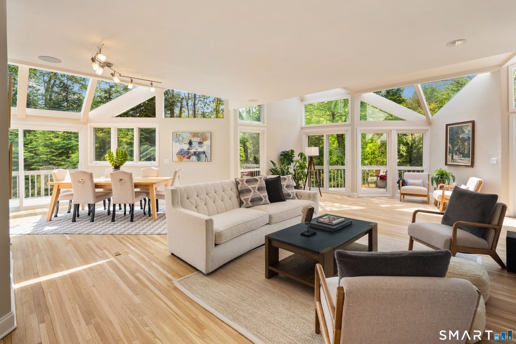 Photo of 2 Sleepy Hollow Road, New Canaan, CT 06840 (MLS # 24166322)