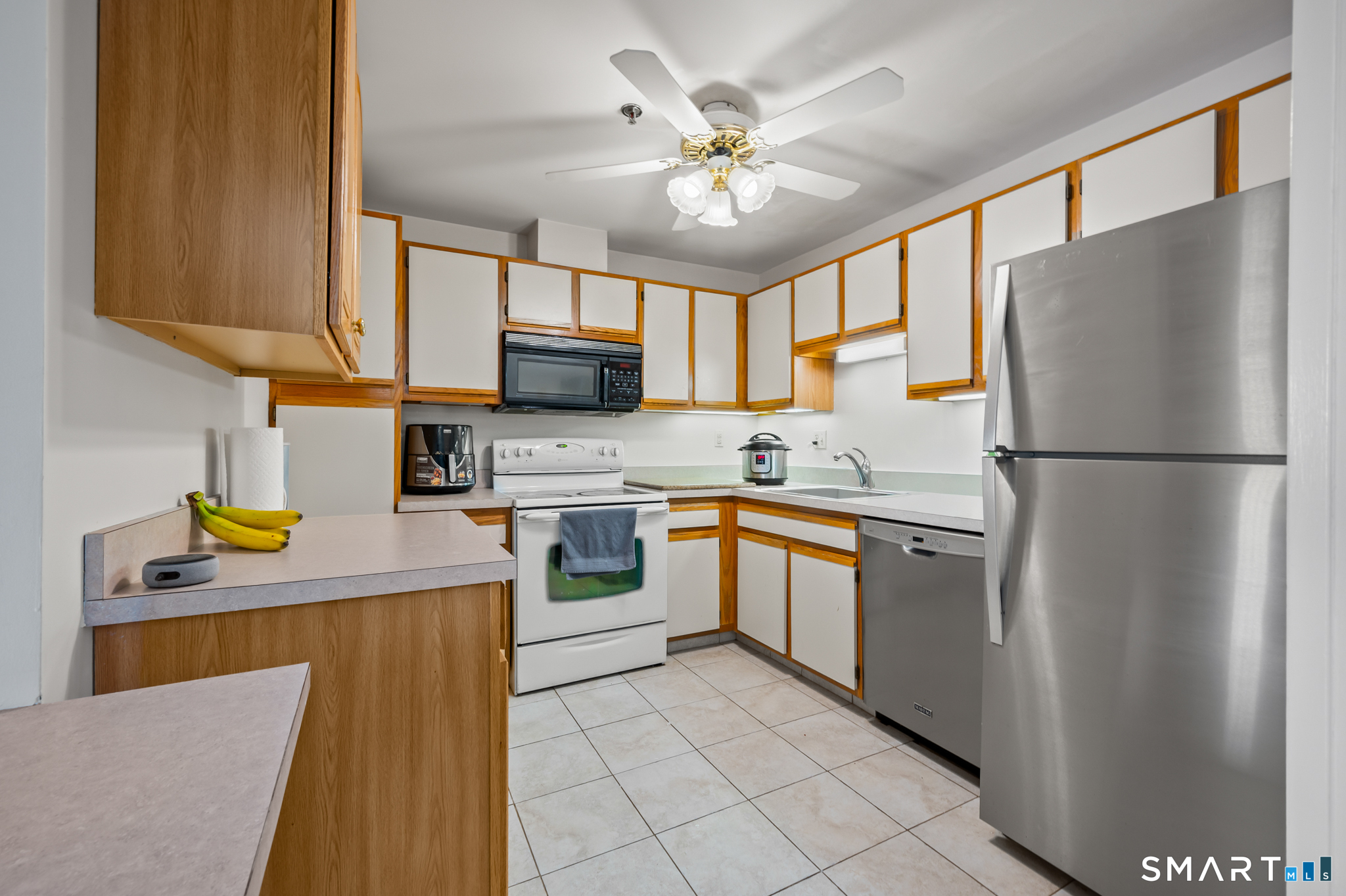 111 Dekoven Drive 703