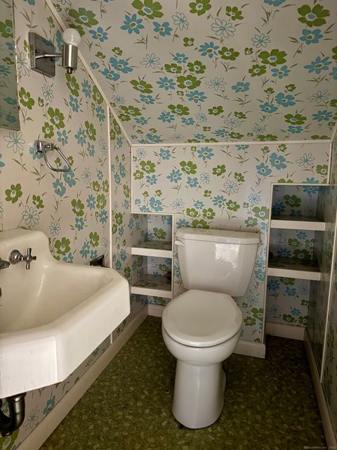 Tiny photo for 5 Wiemes Court, Waterford, CT 06385 (MLS # 24137647)