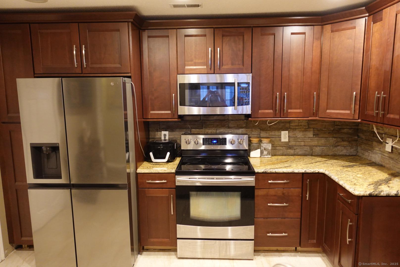 75 Redwood Drive #1306, East Haven, Connecticut image 8