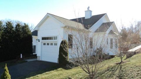 5 Pondview Circle 5 Beacon Falls CT 06403