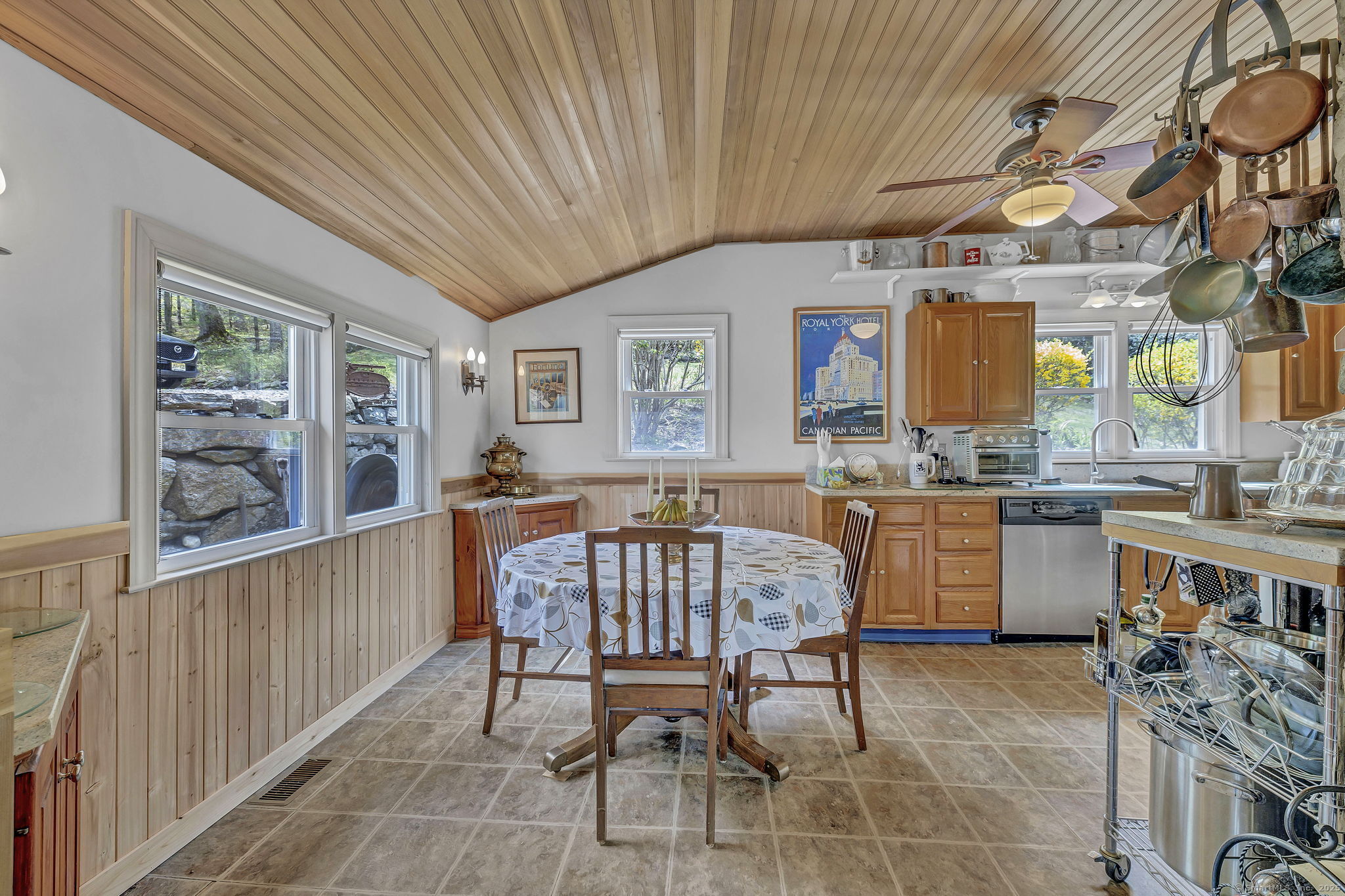 25 Brookbridge Drive, Newtown, Connecticut image 9
