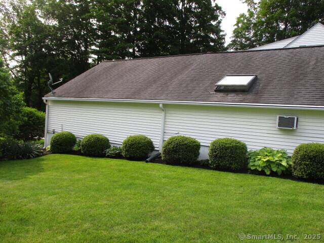 2865 Long Hill Road