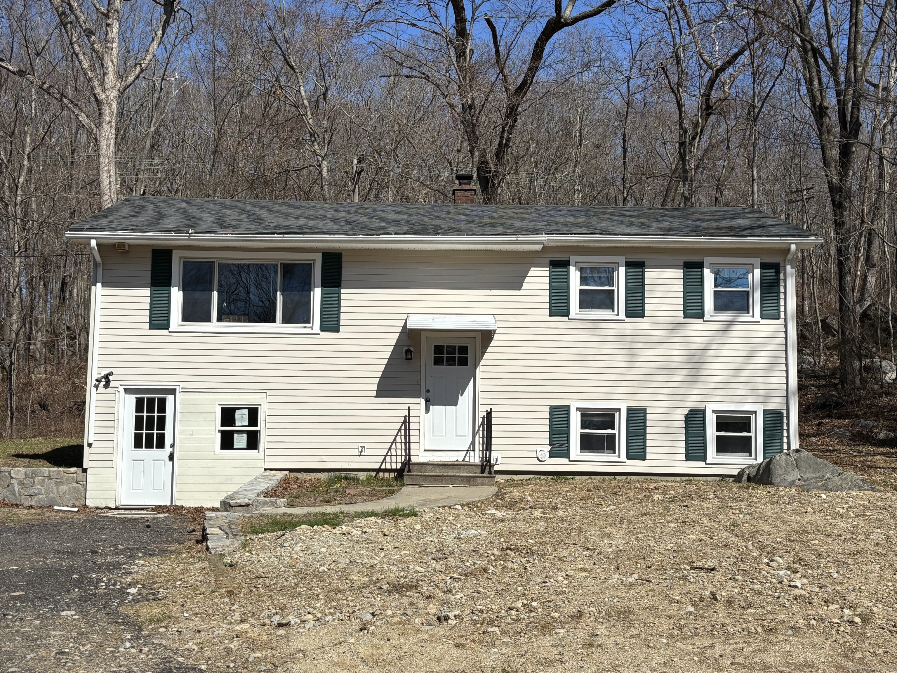 Property for Sale at Highland Avenue, Waterbury, Connecticut - Bedrooms: 2 
Bathrooms: 1 
Rooms: 4  - $274,900