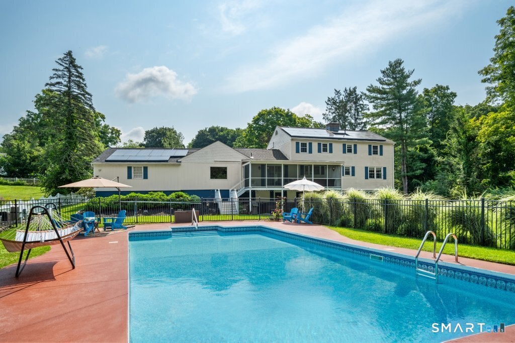 28 Oak Grove Road
