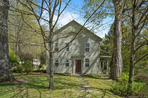 212 Main Street North Woodbury CT 06798