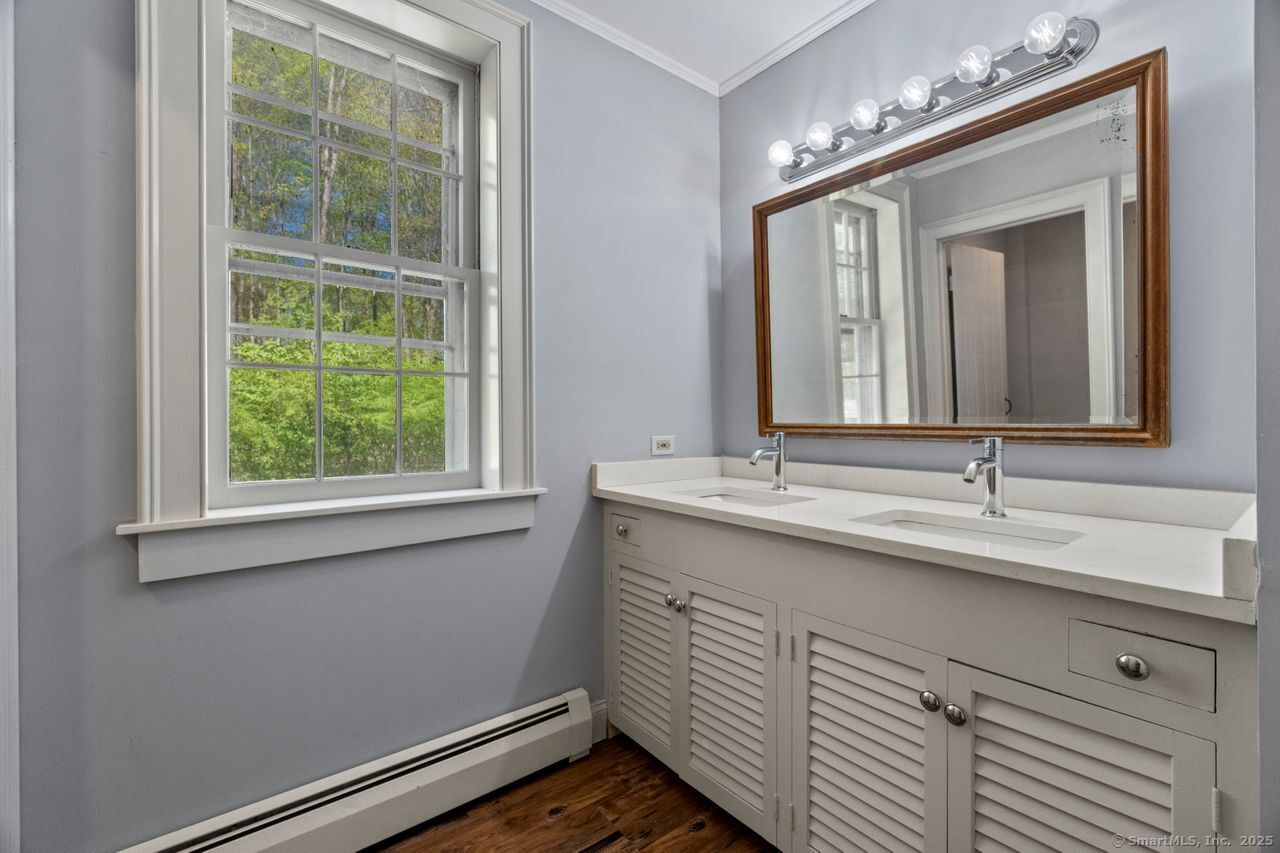 212 Main Street, Woodbury, Connecticut image 24