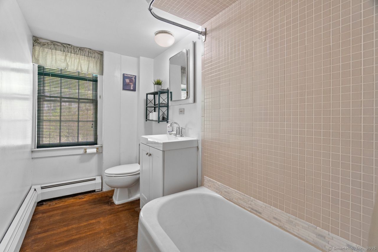 212 Main Street, Woodbury, Connecticut image 32