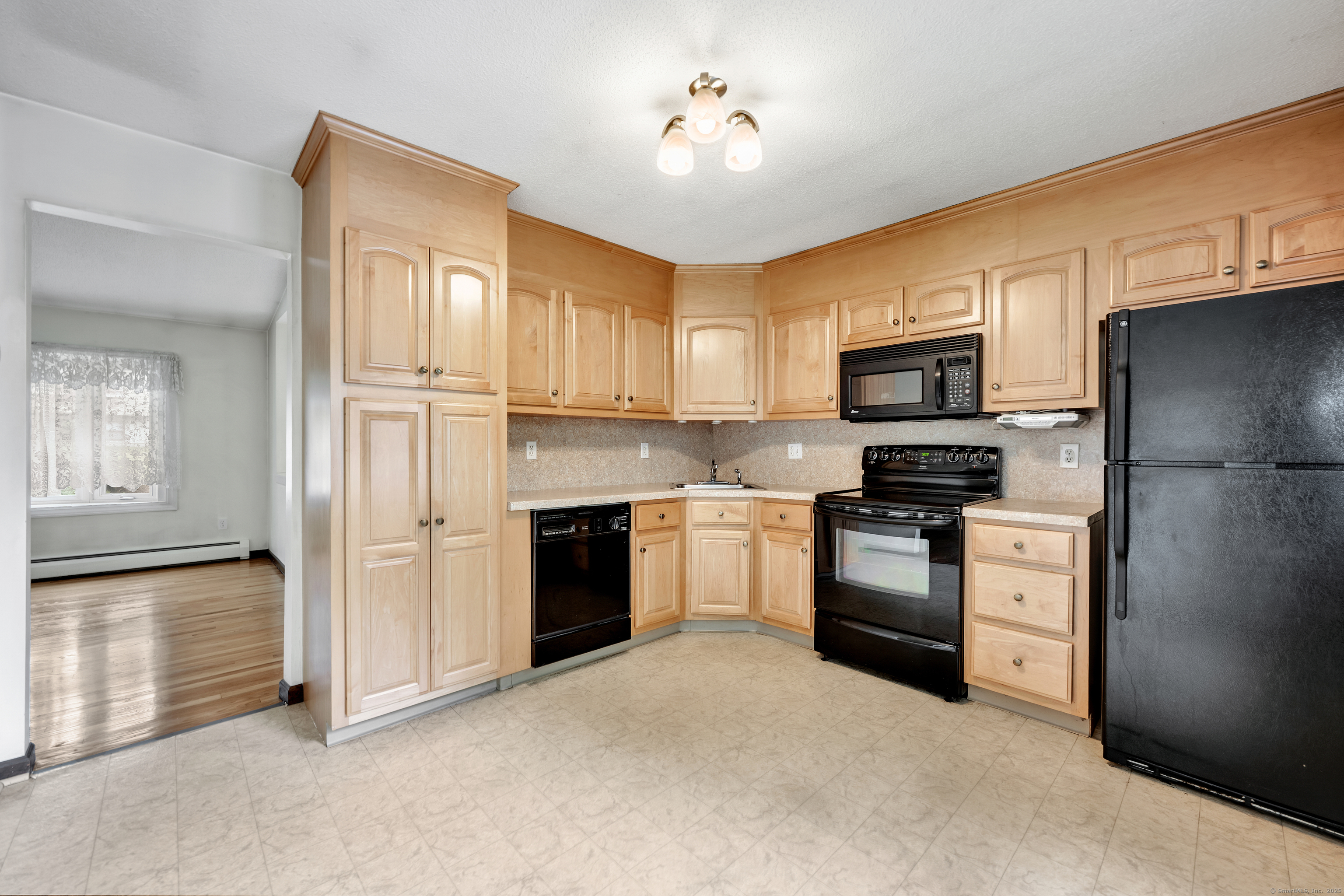 154 Williamson Drive, Waterbury, Connecticut image 7