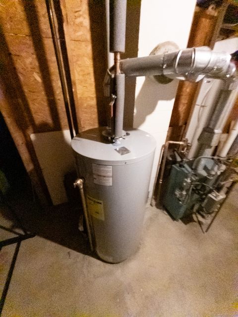 Tiny photo for 40 Grove Street #B, Manchester, CT 06042 (MLS # 24137199)