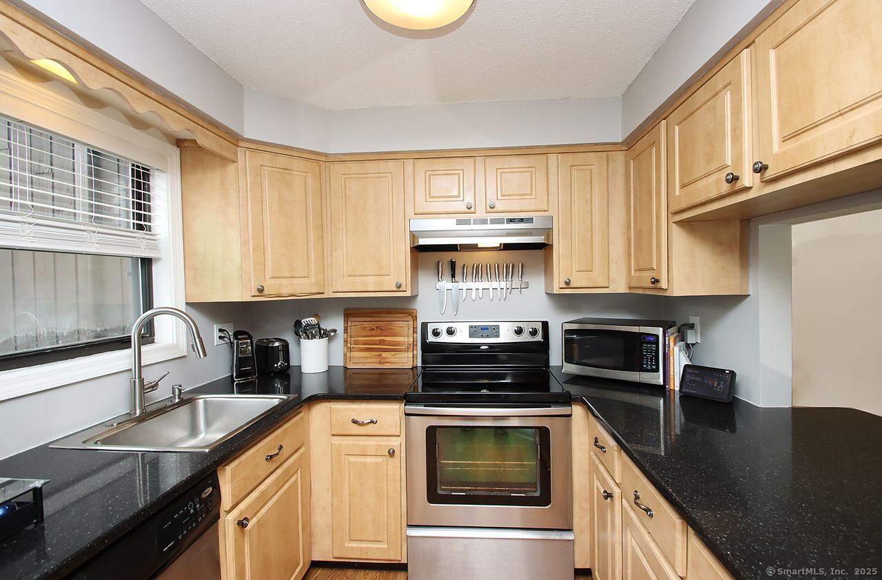 198 Mattabasset Drive #198, Meriden, Connecticut image 3