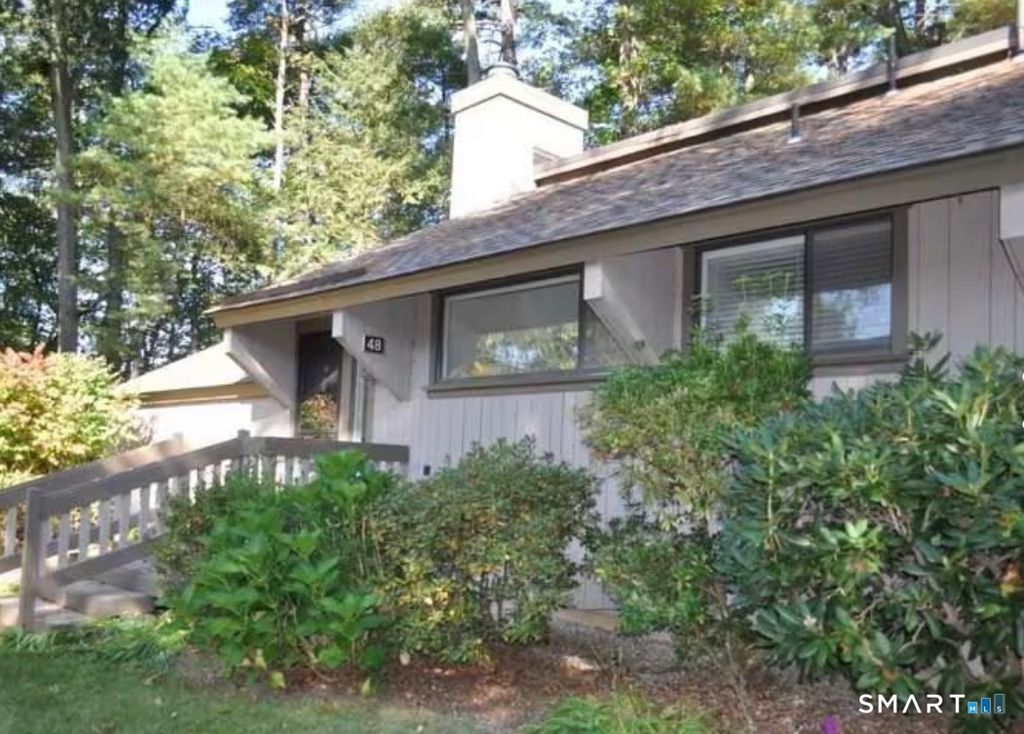 Photo of 48 Great Meadow Lane #48, Farmington, CT 06001 (MLS # 24161422)