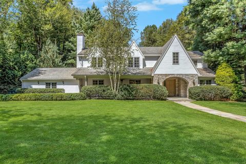 Photo of 75 W Glen Drive, Stamford, CT 06902 (MLS # 24123418)