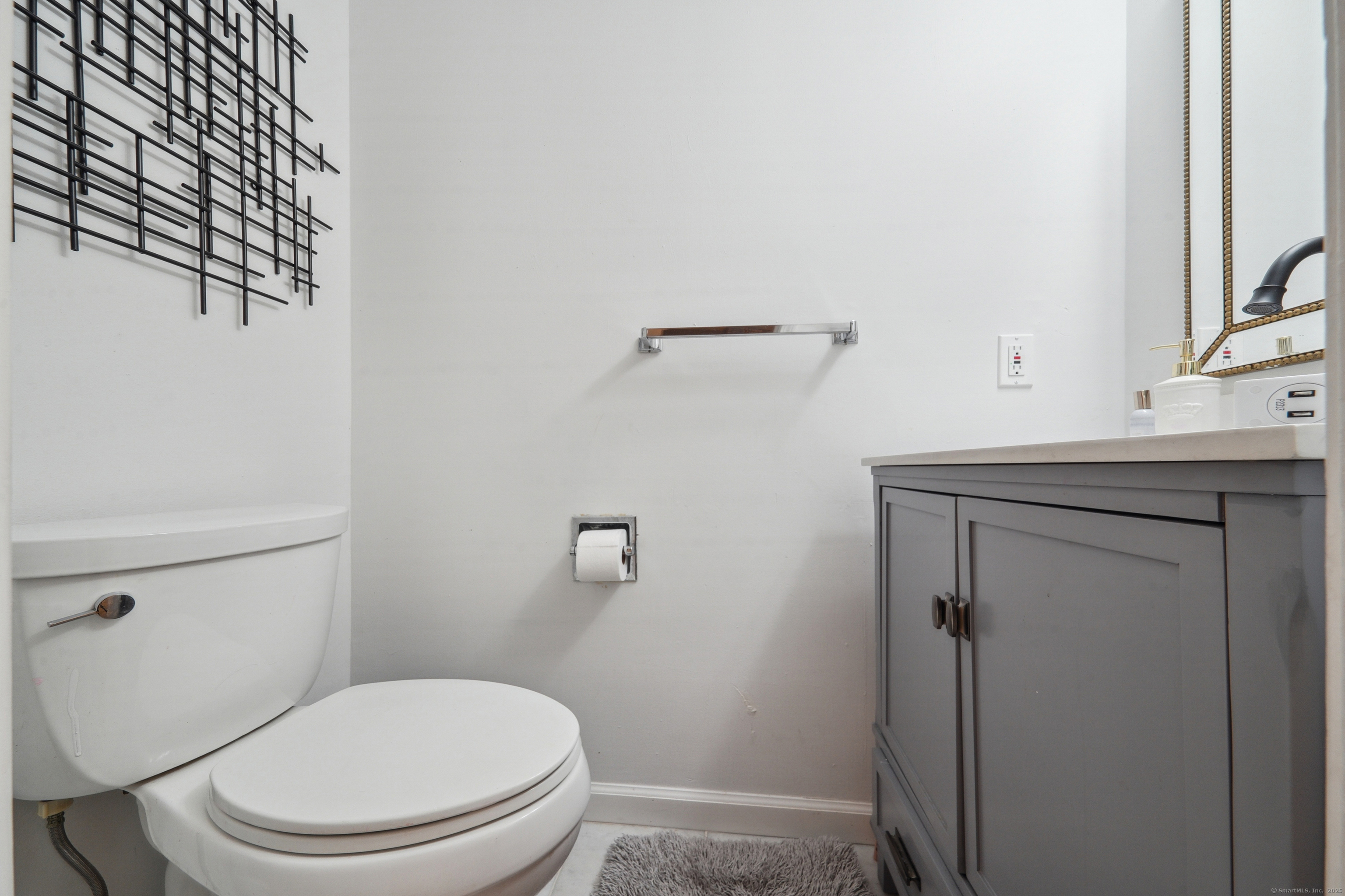 7 Derbyshire Unit 7, Derby, Connecticut image 4