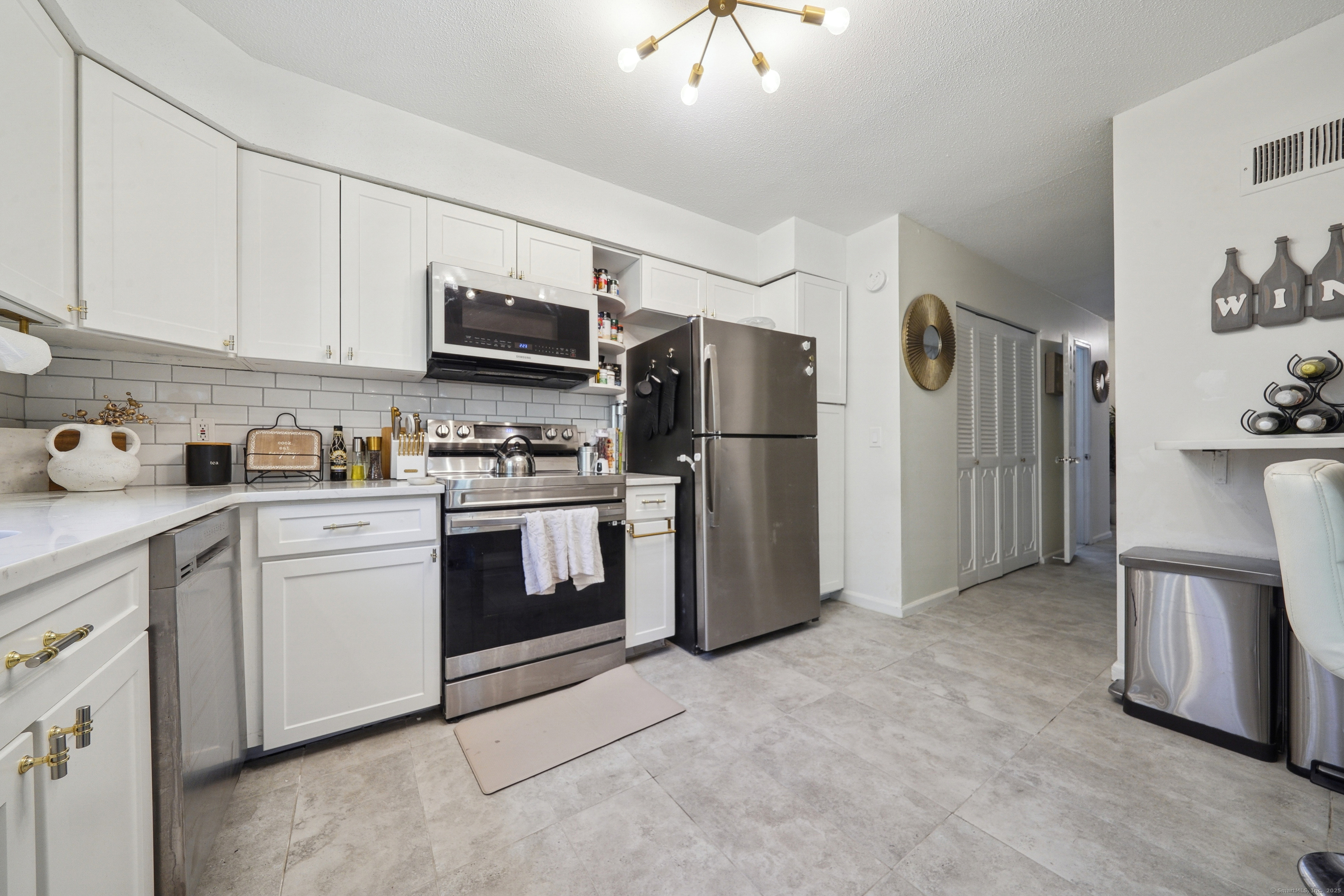 7 Derbyshire Unit 7, Derby, Connecticut image 6