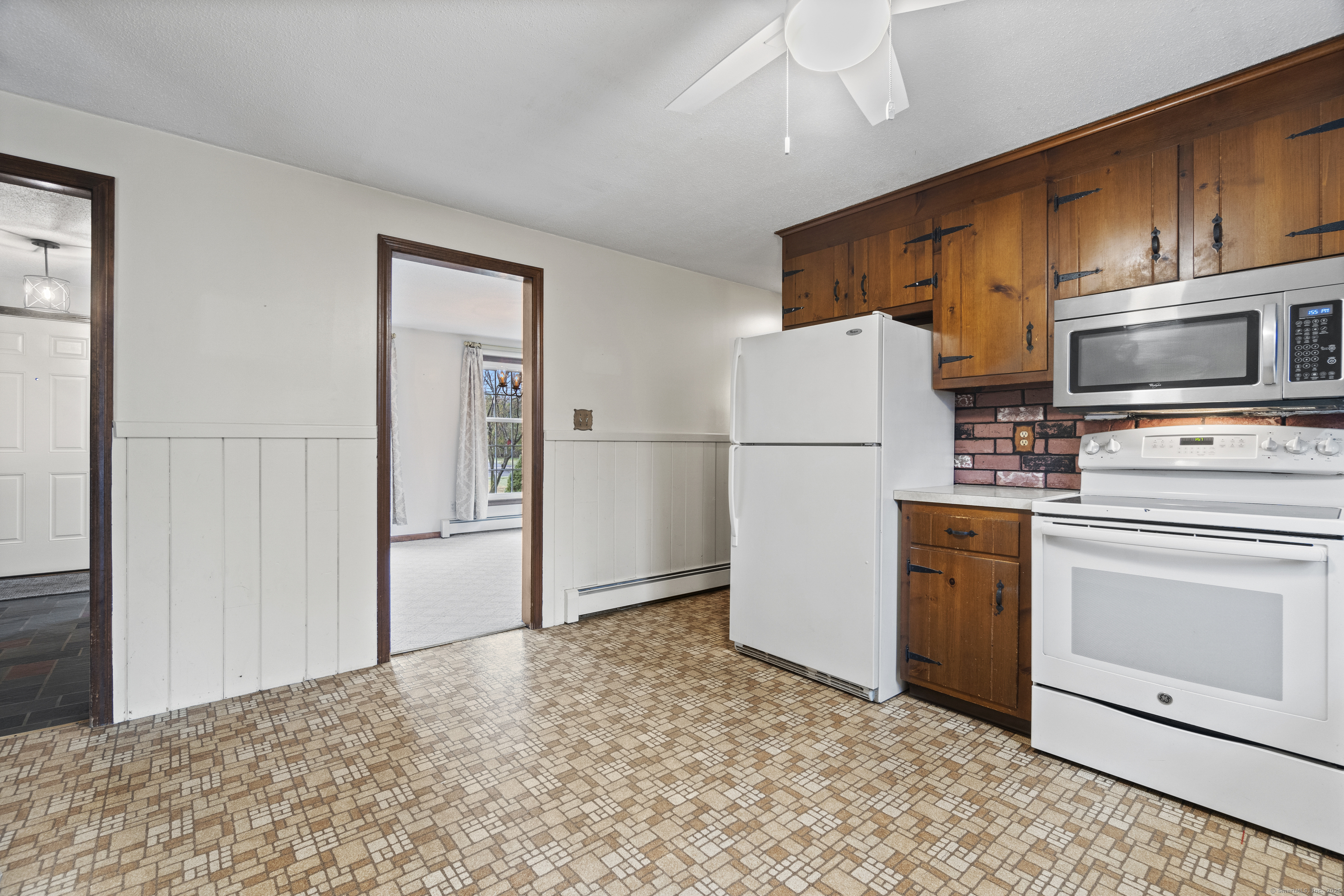 135 Butternut Lane, Southington, Connecticut image 5