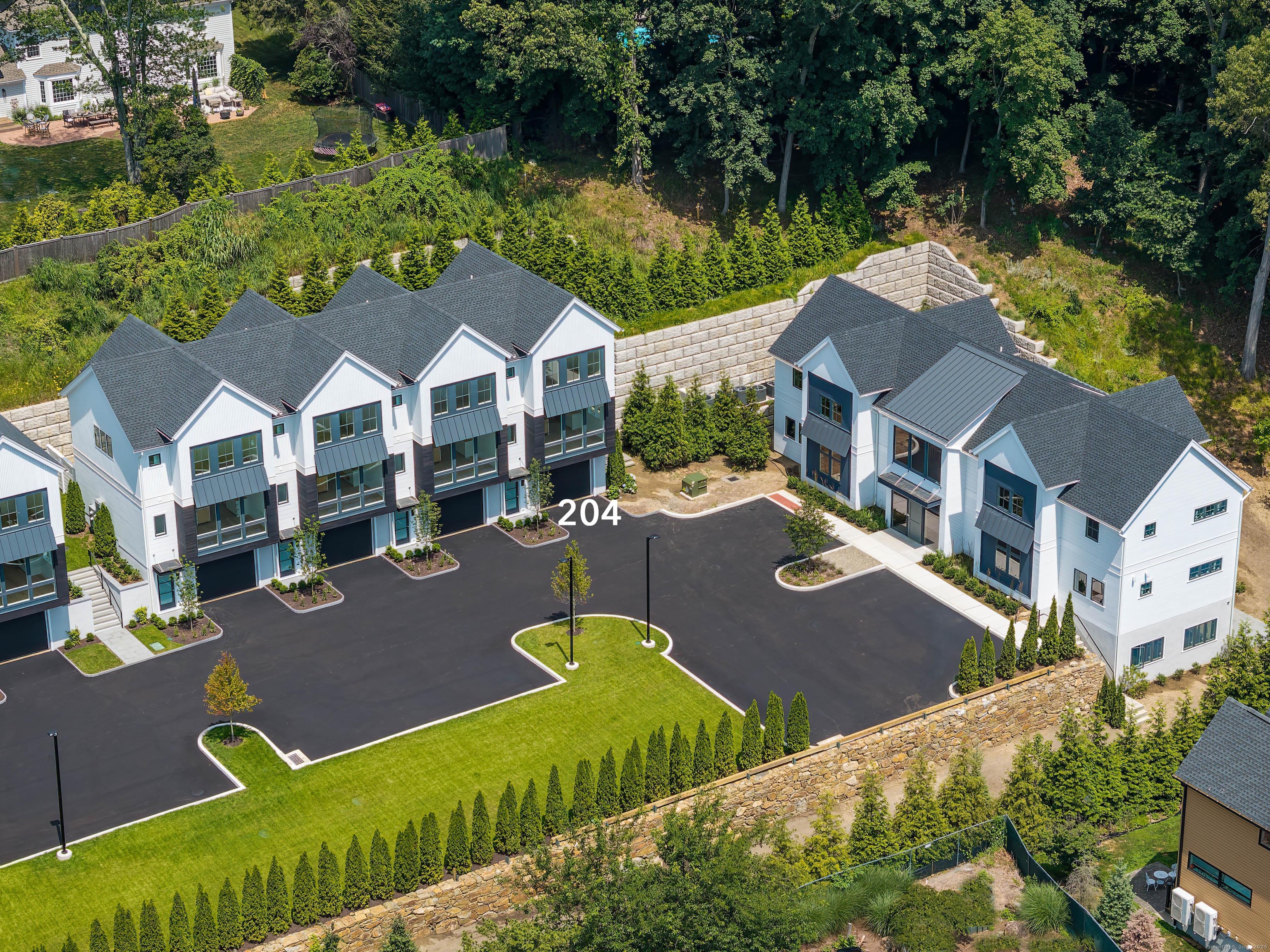 785 Post Road East 204