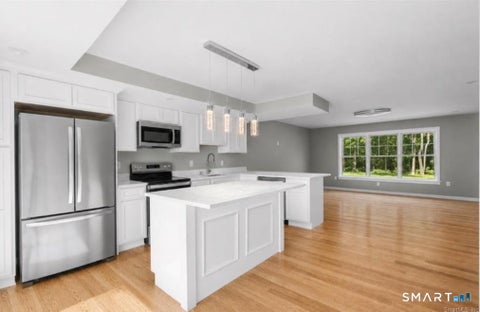 Tiny photo for 15 Colby Court #B, New Haven, CT 06515 (MLS # 24203103)
