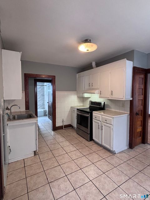 Photo of 448 Hillside Avenue #3, Hartford, CT 06106 (MLS # 24153164)