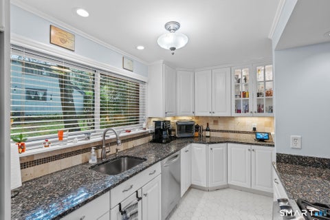 Tiny photo for 7 Pond Circle #7, Avon, CT 06001 (MLS # 24189666)