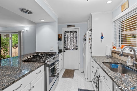 Tiny photo for 7 Pond Circle #7, Avon, CT 06001 (MLS # 24189666)
