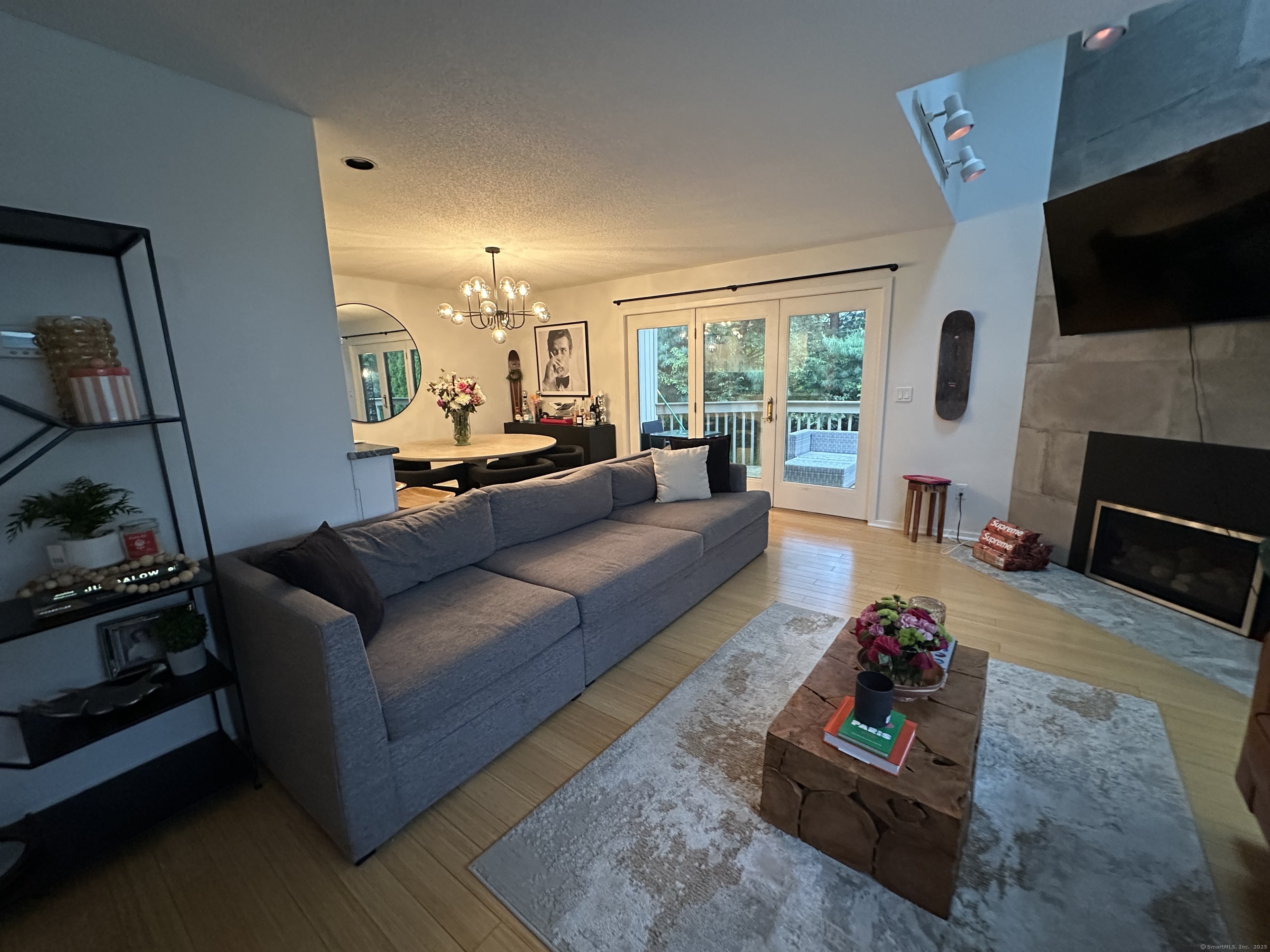 12 Spindle Hill Road APT 8A