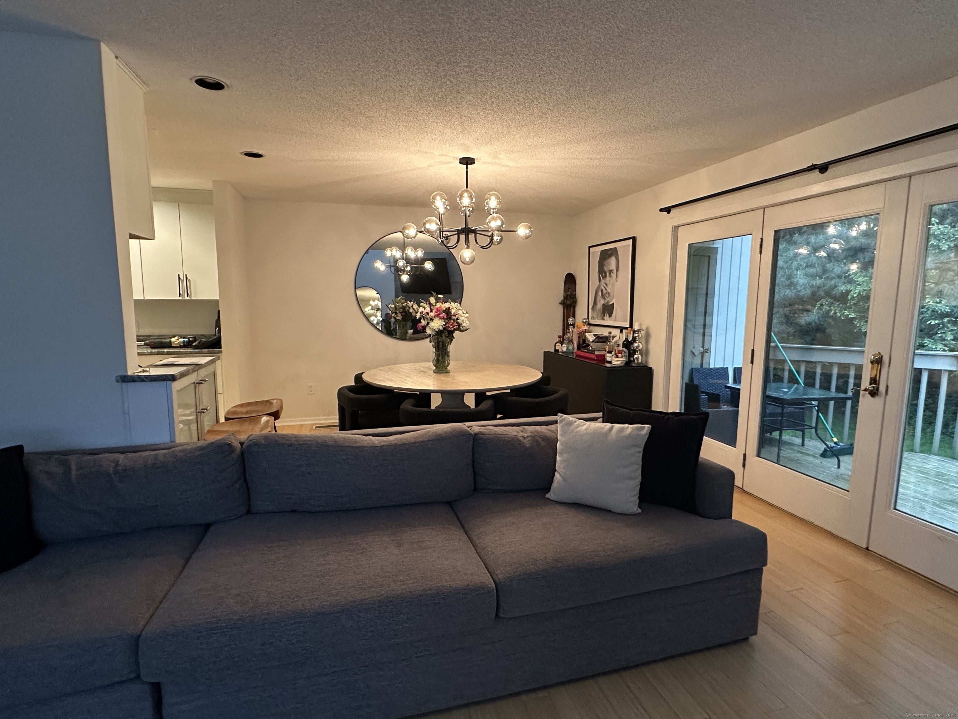 12 Spindle Hill Road APT 8A