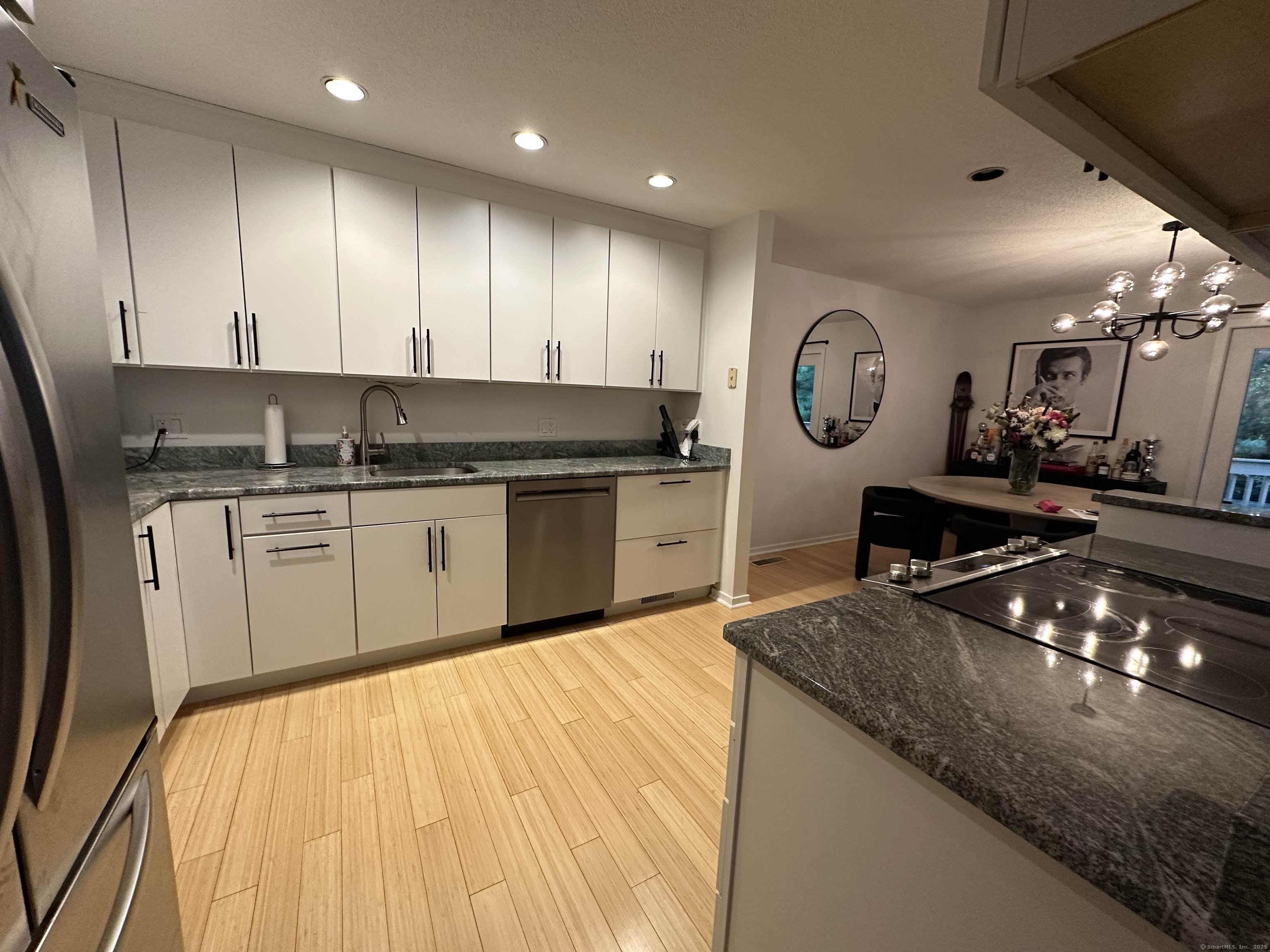 12 Spindle Hill Road #APT 8A, Wolcott, Connecticut image 8