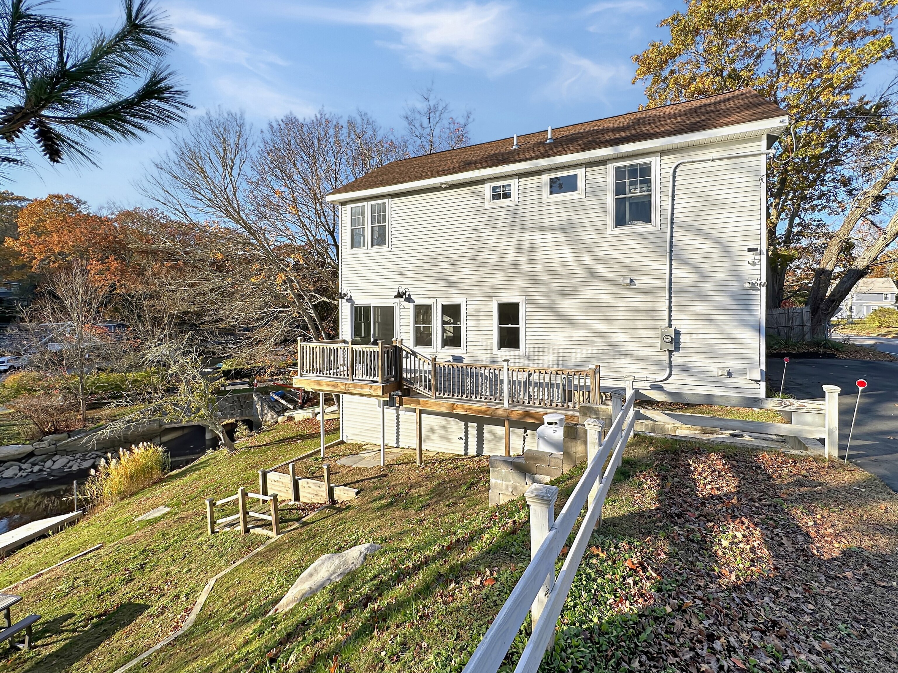 276 Niantic River Road