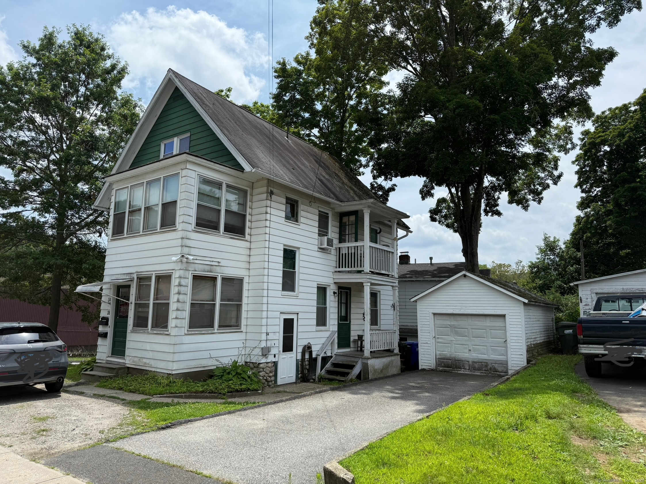 34 Oak Street