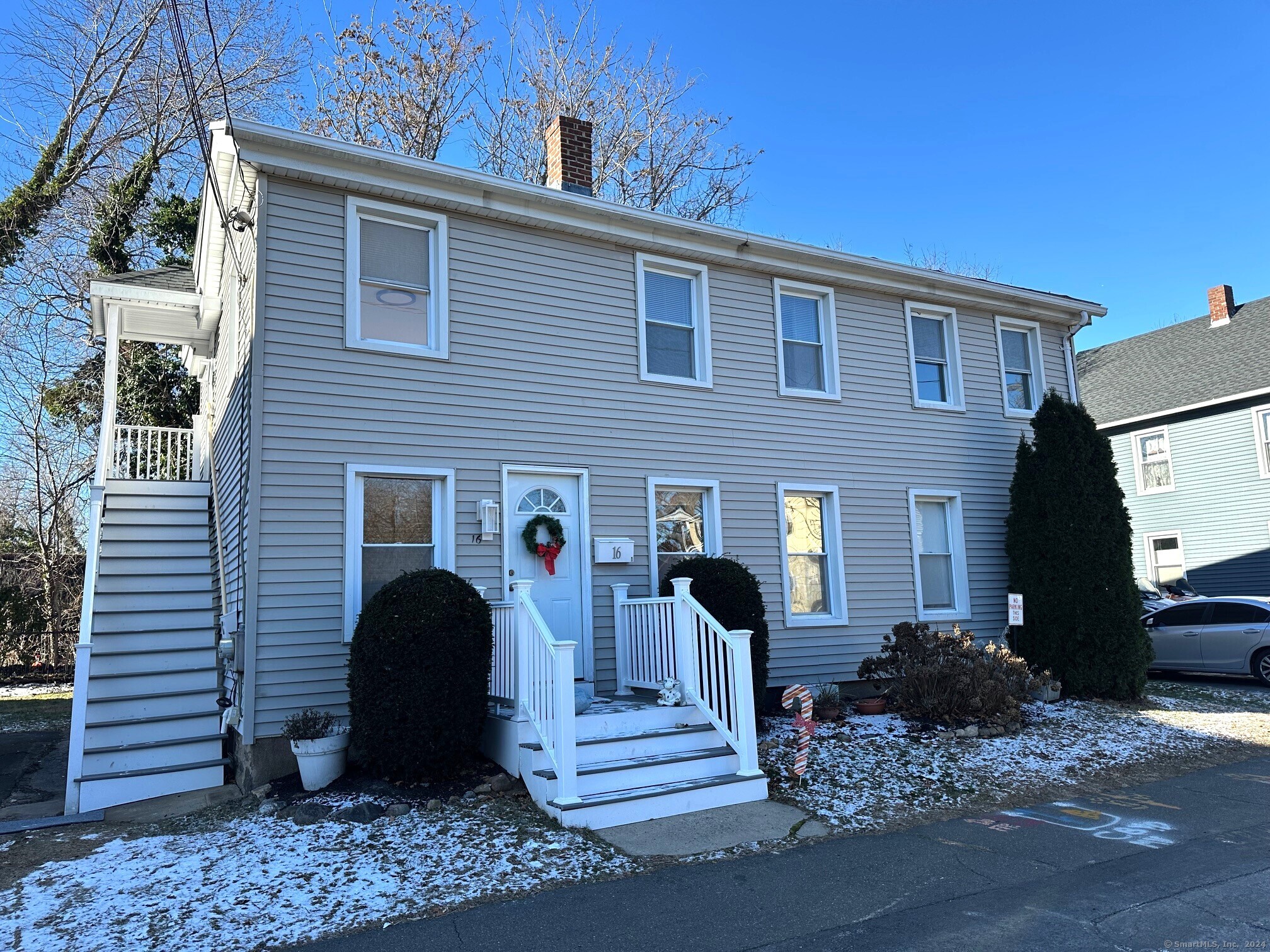 16 John Street, Branford, Connecticut - 2 Bedrooms  
1 Bathrooms  
5 Rooms - 