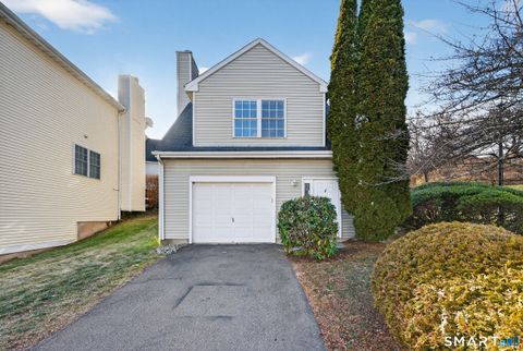 Photo of 2390 State Street #L17C, Hamden, CT 06517 (MLS # 24147891)