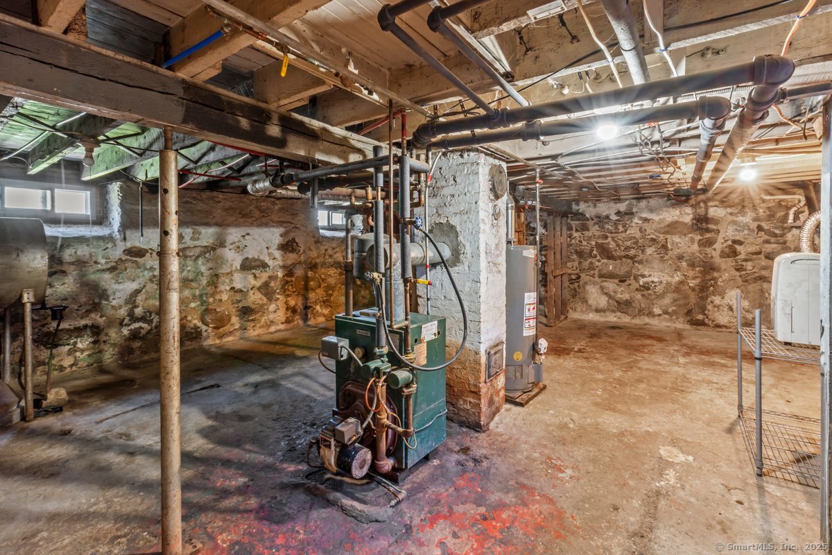 593 Cooke Street, Waterbury, Connecticut image 21