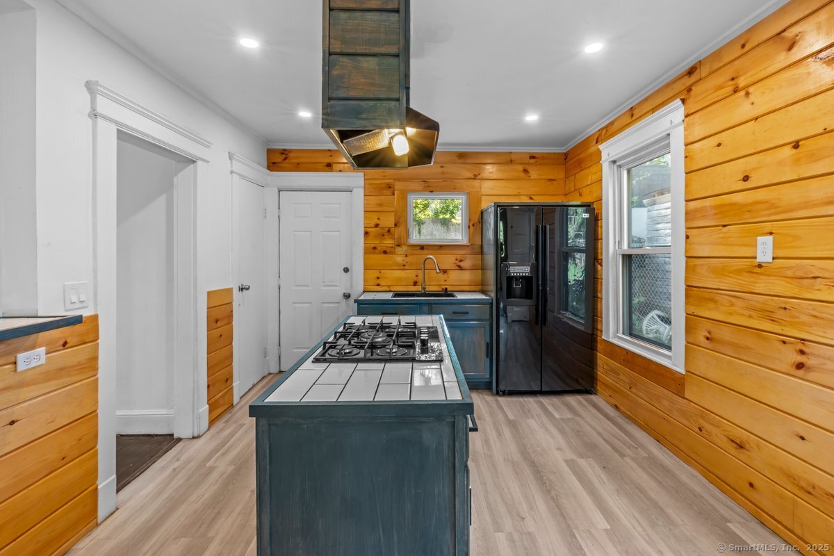 593 Cooke Street, Waterbury, Connecticut image 9