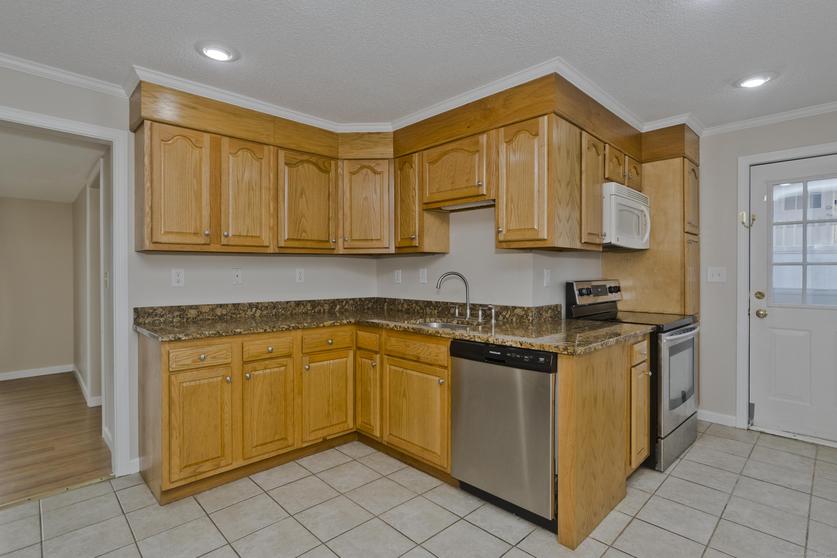 54 Atwood Street, Plainville, Connecticut image 9