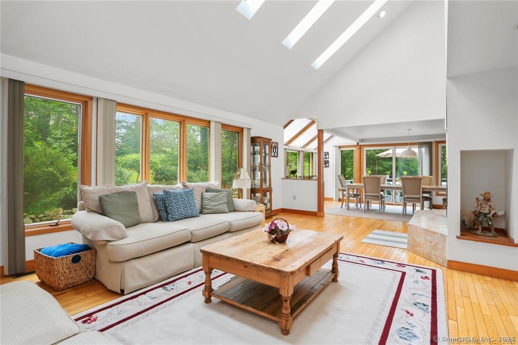 19 Northwood Lane, Stamford, Connecticut image 11