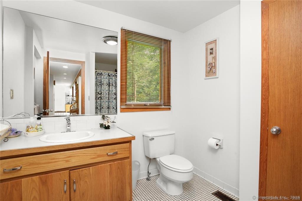 19 Northwood Lane, Stamford, Connecticut image 14