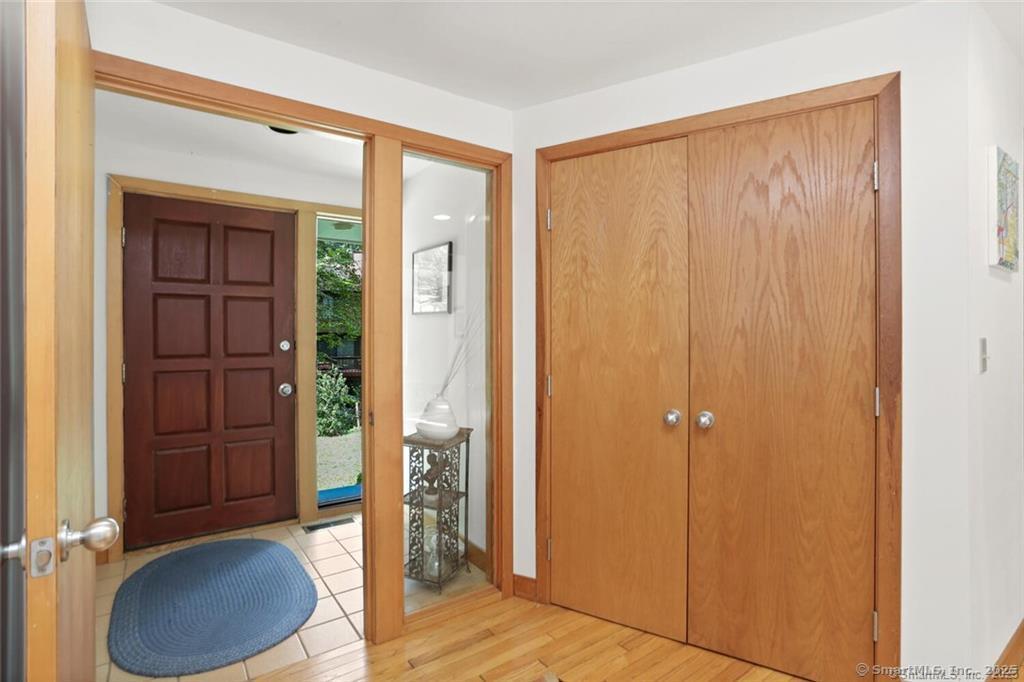 19 Northwood Lane, Stamford, Connecticut image 4