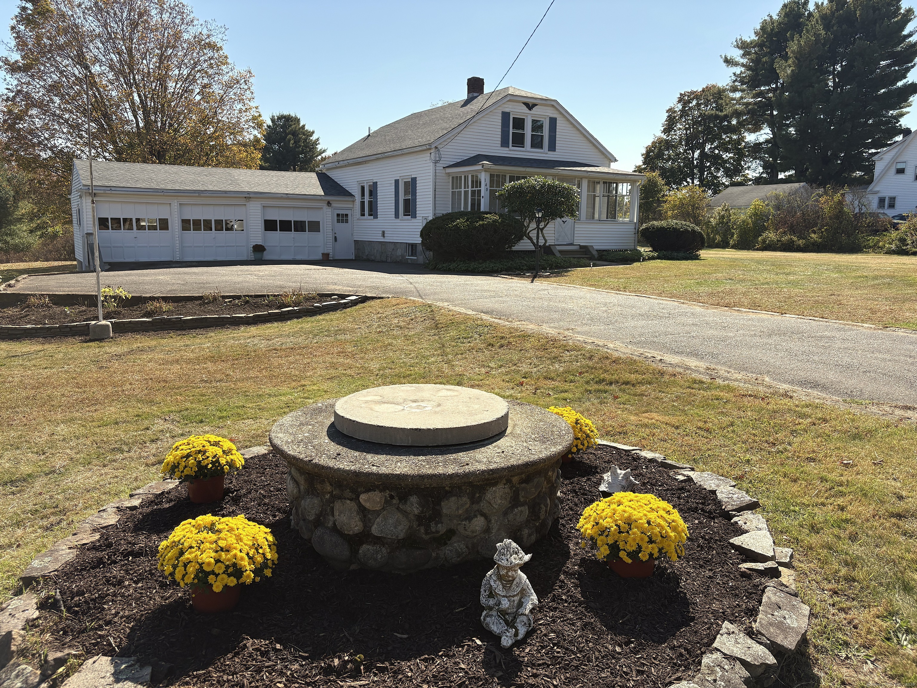 140 West Stafford Road