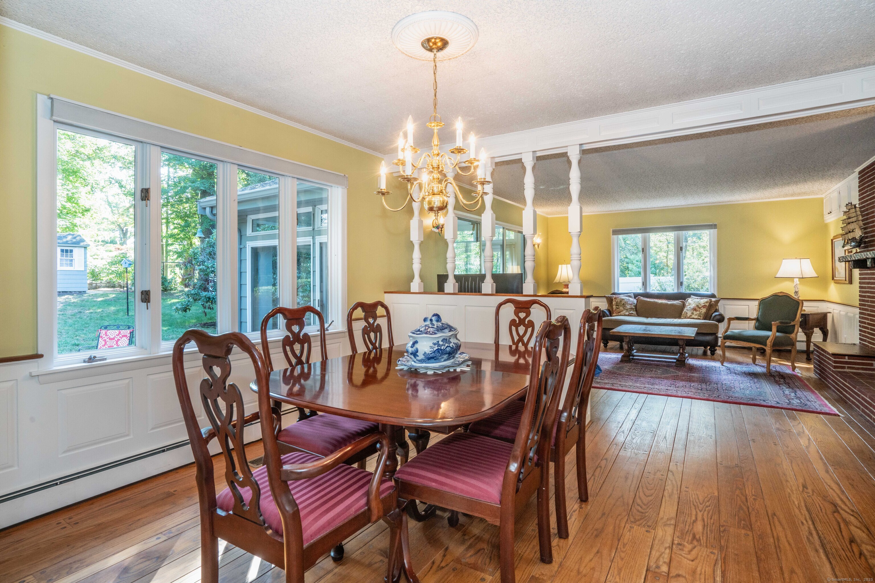 West Hartford, Connecticut 06107, United States, 4 Bedrooms Bedrooms, ,3 BathroomsBathrooms,Residential,Pending,208242