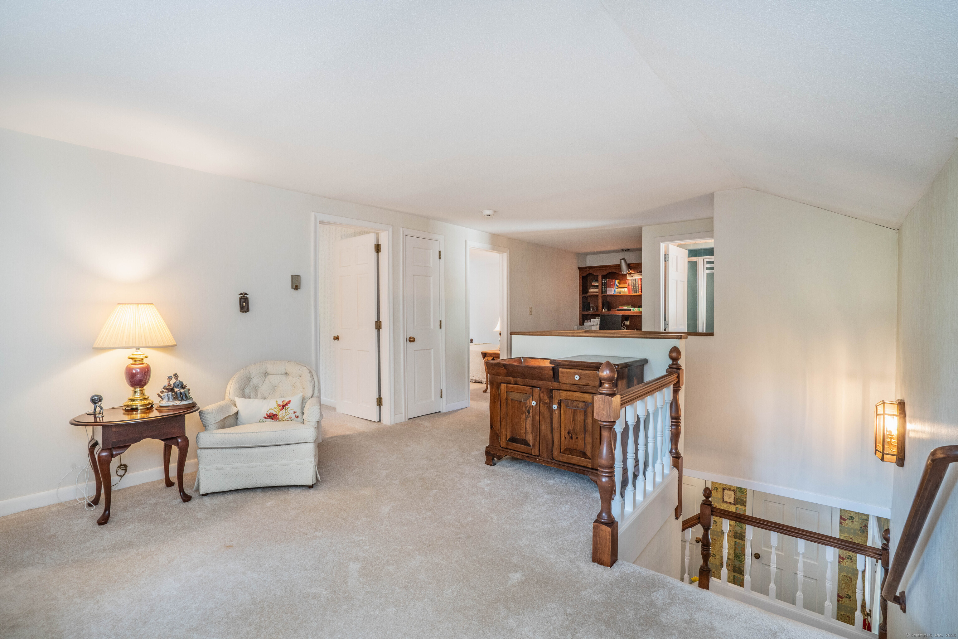 West Hartford, Connecticut 06107, United States, 4 Bedrooms Bedrooms, ,3 BathroomsBathrooms,Residential,Pending,208242